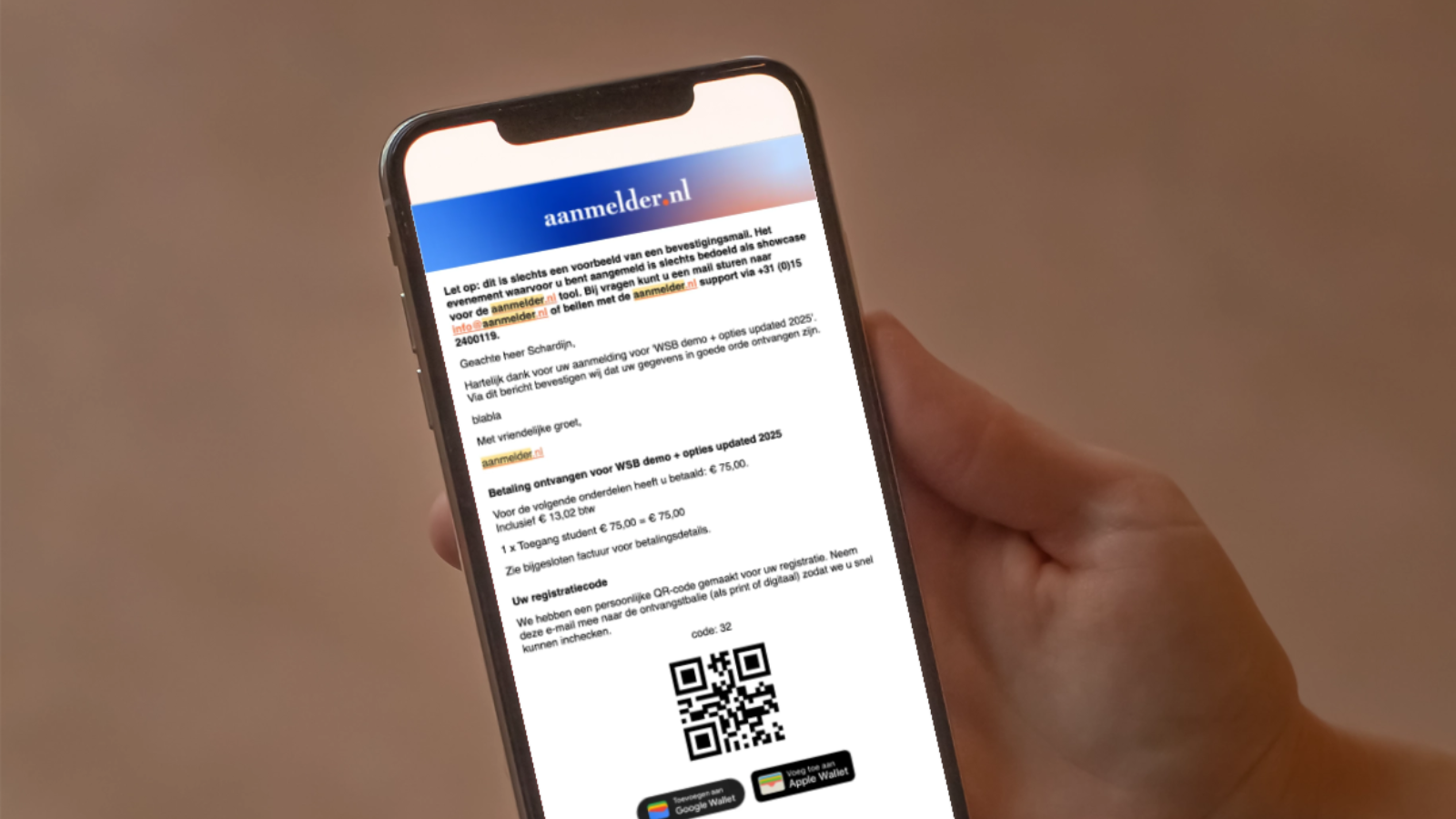 Attendee checking in with QR code tickets from aanmelder.nl